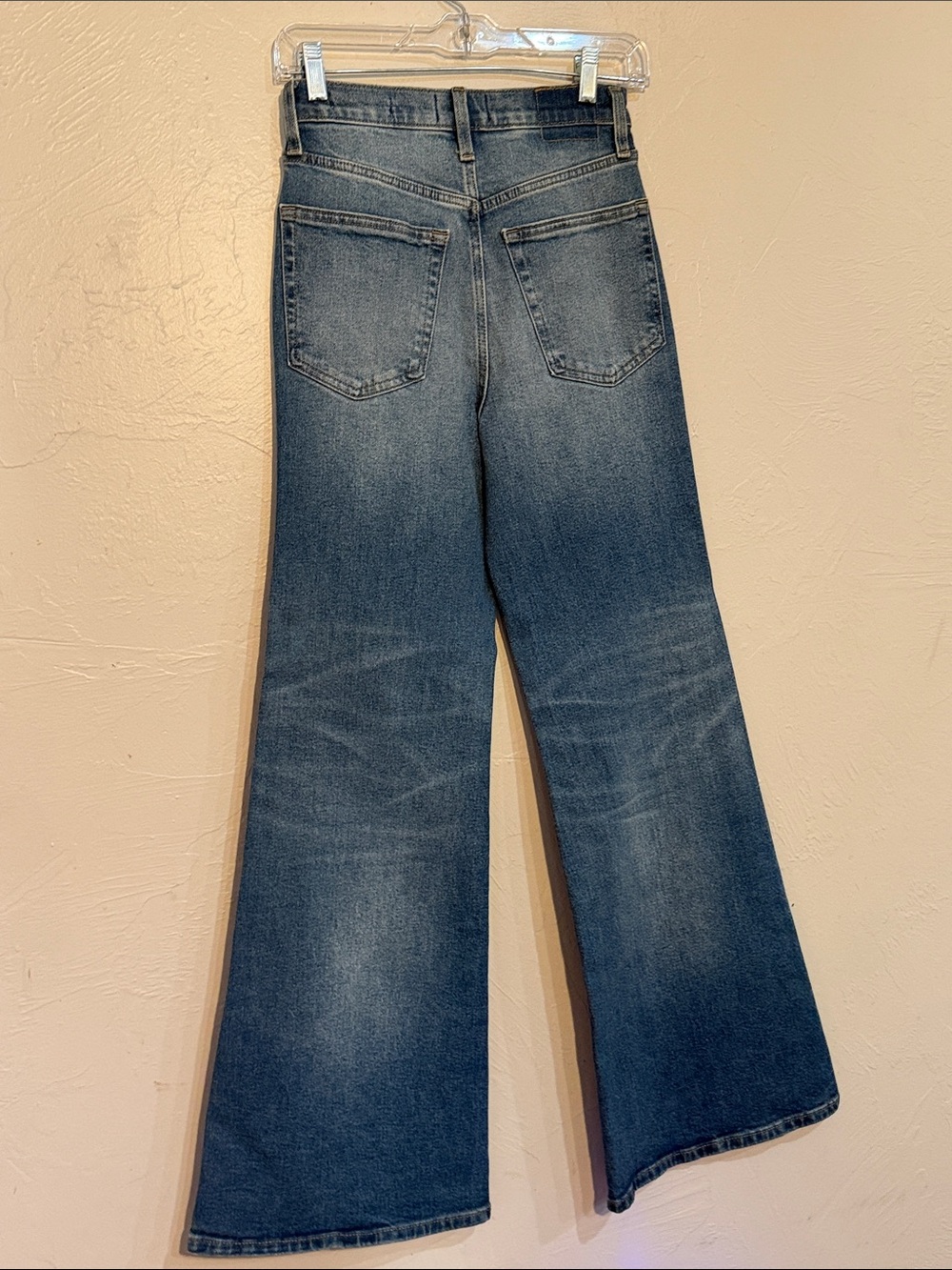 NWT Universal Thread / High Rise 70s Flare .. 0001 - Picture 8 of 13